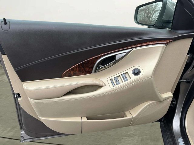 2012 Buick LaCrosse 4dr Sedan Leather FWD - 22963898 - 10