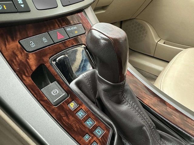 2012 Buick LaCrosse 4dr Sedan Leather FWD - 22963898 - 31