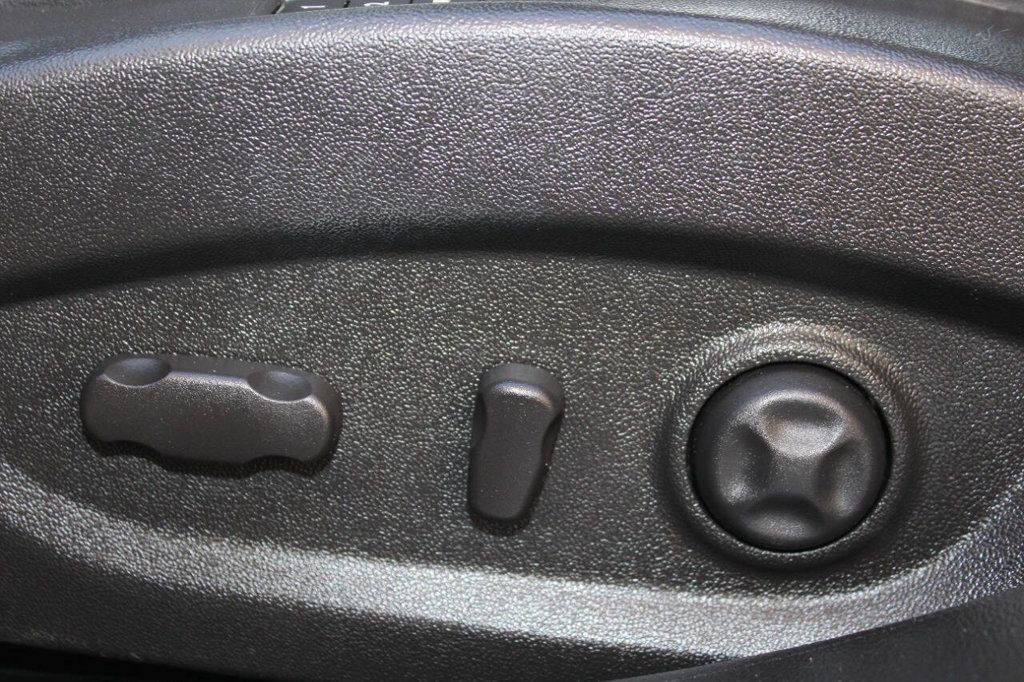 2012 Buick LaCrosse 4dr Sedan Touring FWD - 22925074 - 11