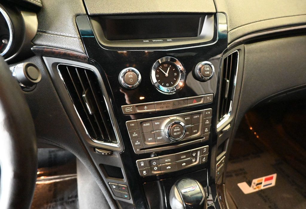 Cadillac CTS-V Coupe photo 13