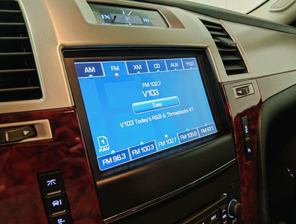 2012 Cadillac Escalade AWD 4dr Luxury - 22417865 - 26
