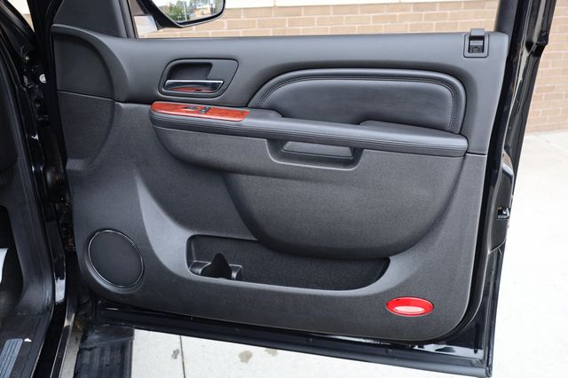 2012 Cadillac Escalade AWD 4dr Luxury - 22969116 - 21