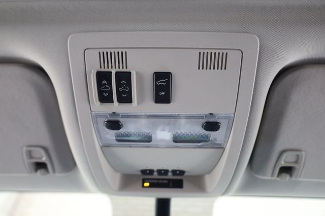 2012 Cadillac Escalade AWD 4dr Luxury - 22969116 - 33