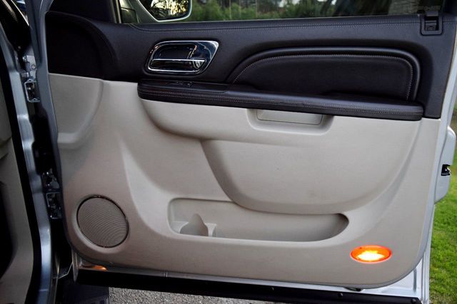 2012 Cadillac Escalade ESV AWD 4dr Platinum Edition - 17450924 - 14