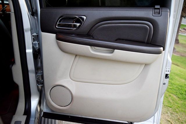 2012 Cadillac Escalade ESV AWD 4dr Platinum Edition - 17450924 - 15