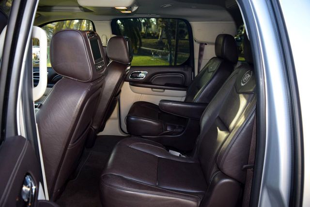 2012 Cadillac Escalade ESV AWD 4dr Platinum Edition - 17450924 - 19