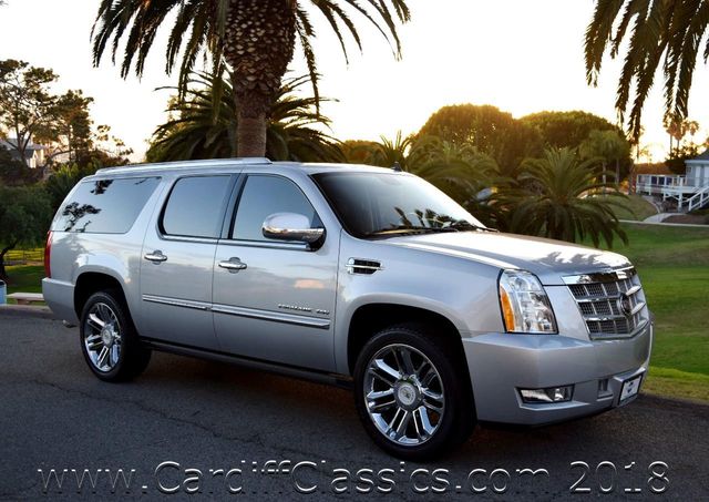 2012 Cadillac Escalade ESV AWD 4dr Platinum Edition - 17450924 - 32