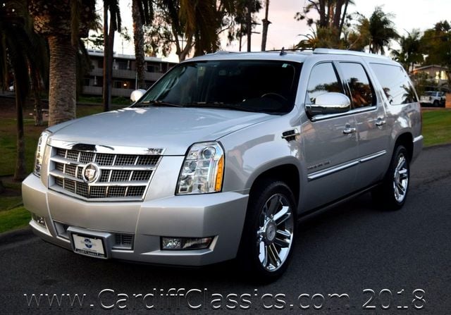 2012 Cadillac Escalade ESV AWD 4dr Platinum Edition - 17450924 - 34