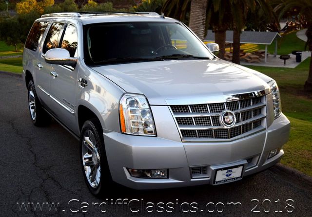 2012 Cadillac Escalade ESV AWD 4dr Platinum Edition - 17450924 - 35