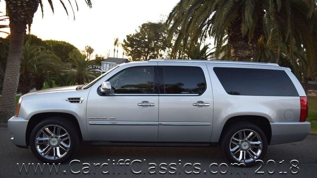 2012 Cadillac Escalade ESV AWD 4dr Platinum Edition - 17450924 - 4