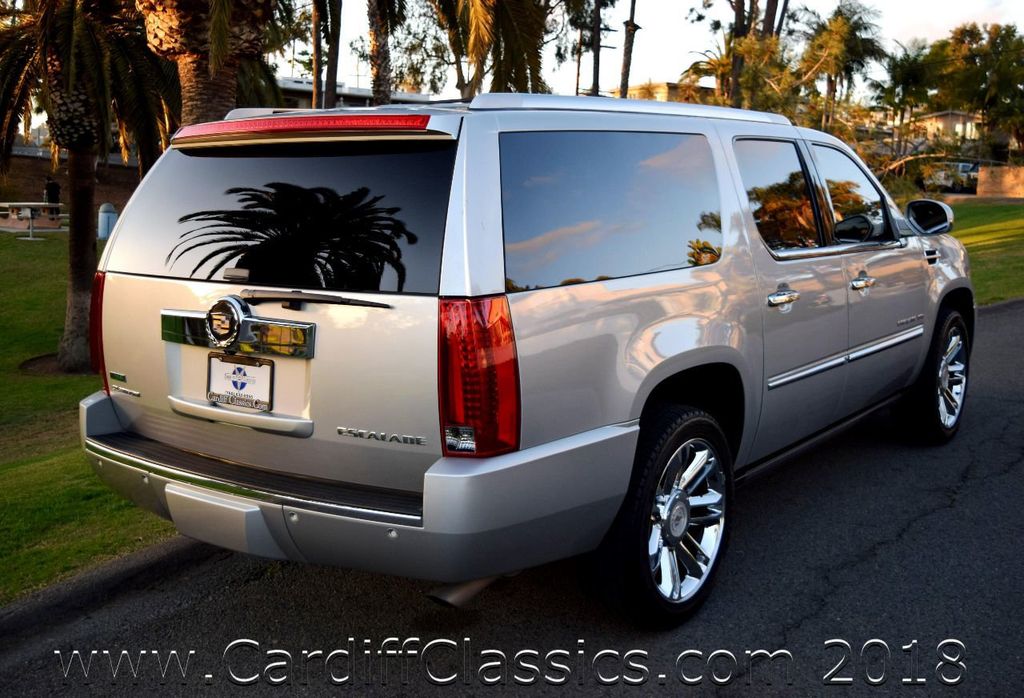 2012 Cadillac Escalade ESV AWD 4dr Platinum Edition - 17450924 - 5