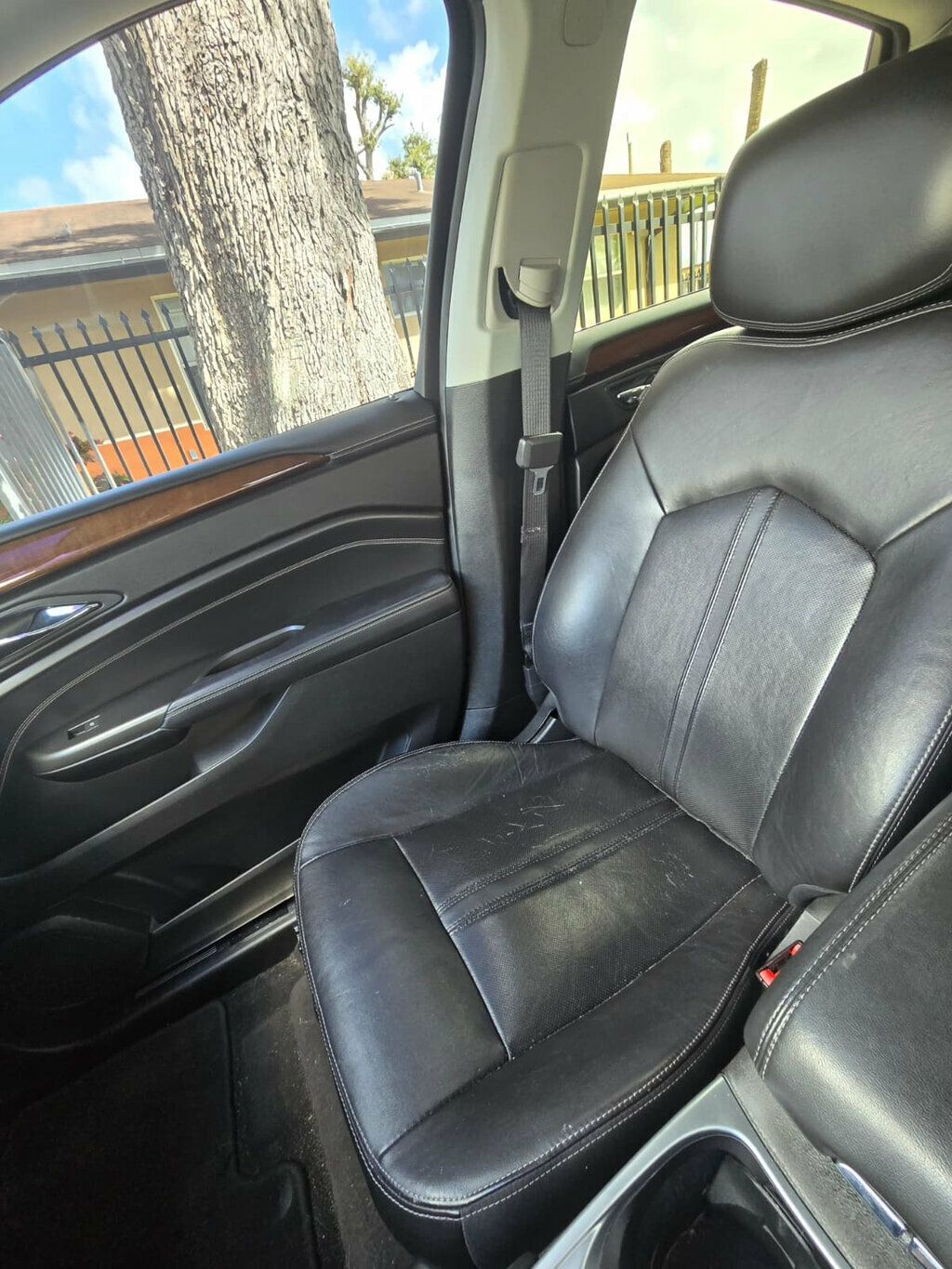 2012 Cadillac SRX FWD 4dr Luxury Collection - 22994432 - 8