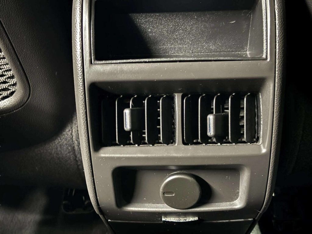 2012 Cadillac SRX FWD 4dr Luxury Collection - 23029817 - 22