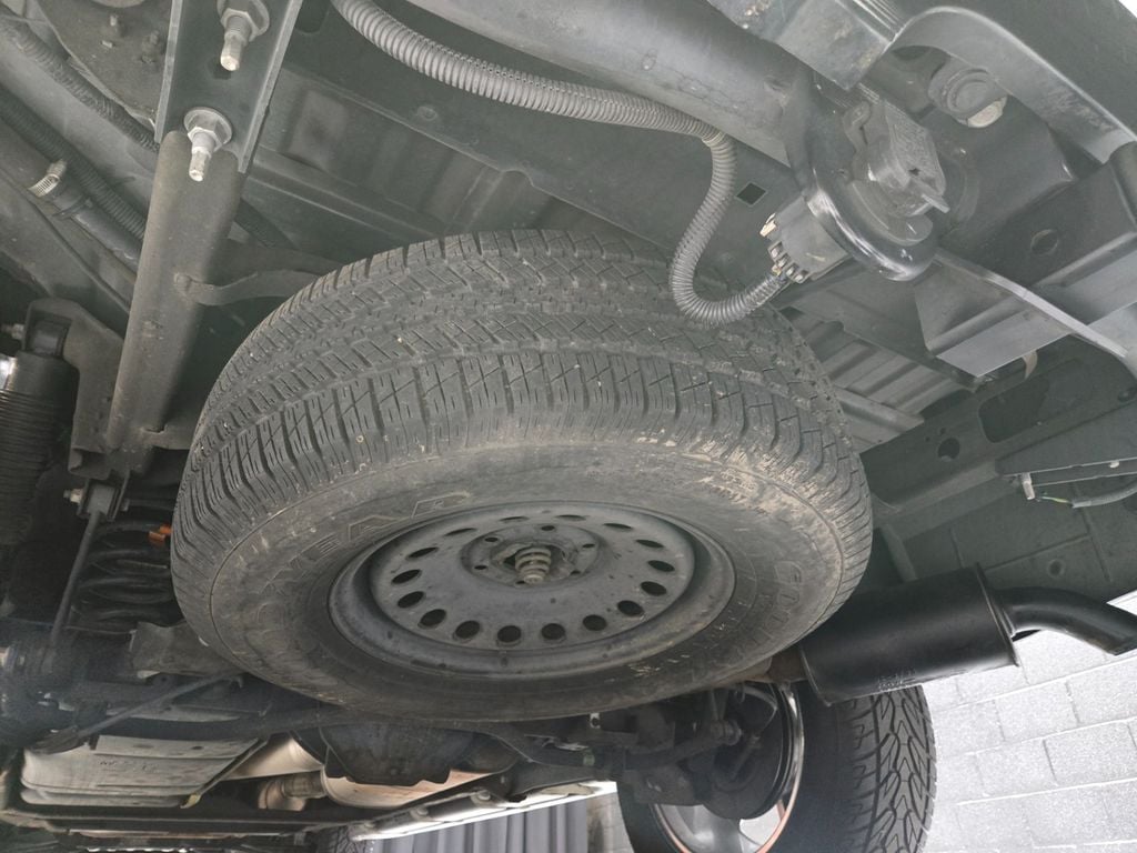 2012 Chevrolet Avalanche 2WD Crew Cab LT - 22985876 - 17