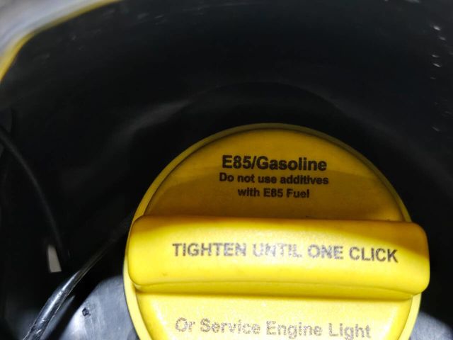 2012 Chevrolet Avalanche 2WD Crew Cab LT - 22985876 - 28