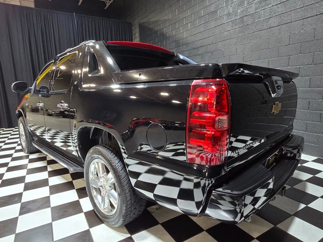 2012 Chevrolet Avalanche 2WD Crew Cab LT - 22985876 - 30