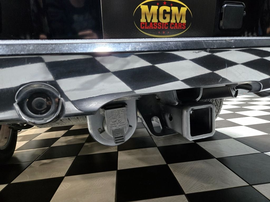 2012 Chevrolet Avalanche 2WD Crew Cab LT - 22985876 - 36