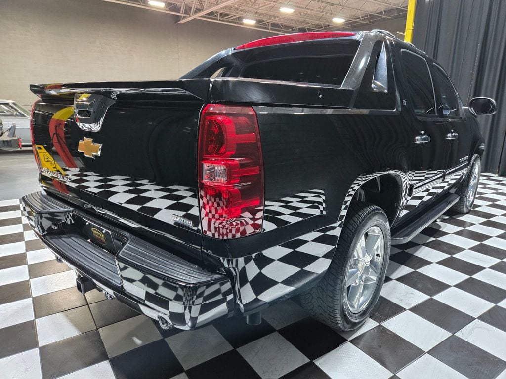 2012 Chevrolet Avalanche 2WD Crew Cab LT - 22985876 - 39