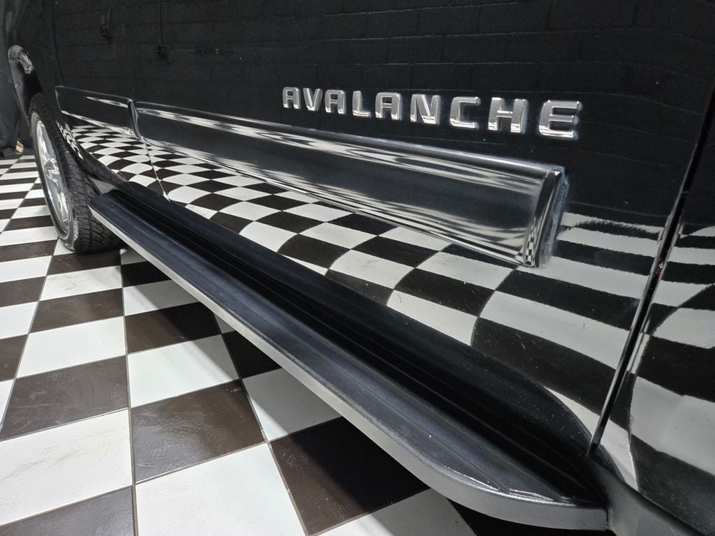 2012 Chevrolet Avalanche 2WD Crew Cab LT - 22985876 - 52