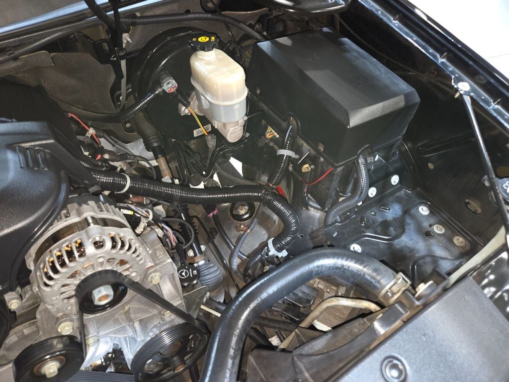 2012 Chevrolet Avalanche 2WD Crew Cab LT - 22985876 - 74