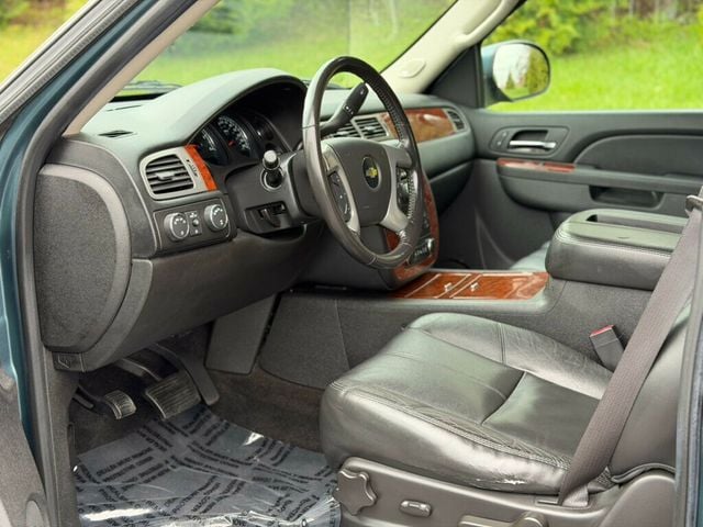 2012 Chevrolet Avalanche 4WD Crew Cab LT - 23005116 - 11