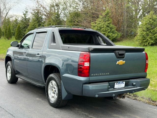 2012 Chevrolet Avalanche 4WD Crew Cab LT - 23005116 - 3