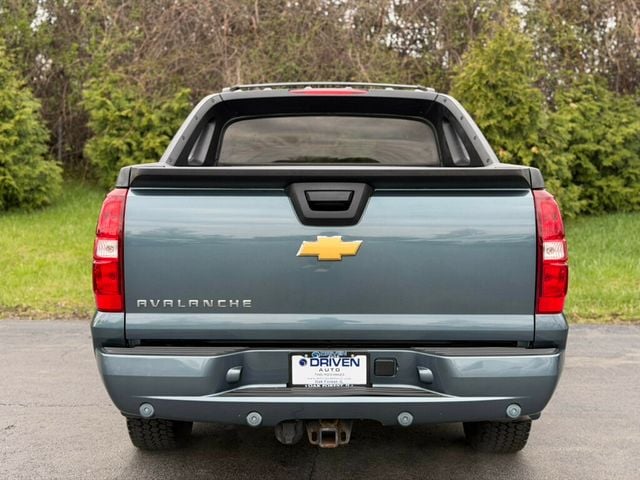 2012 Chevrolet Avalanche 4WD Crew Cab LT - 23005116 - 4