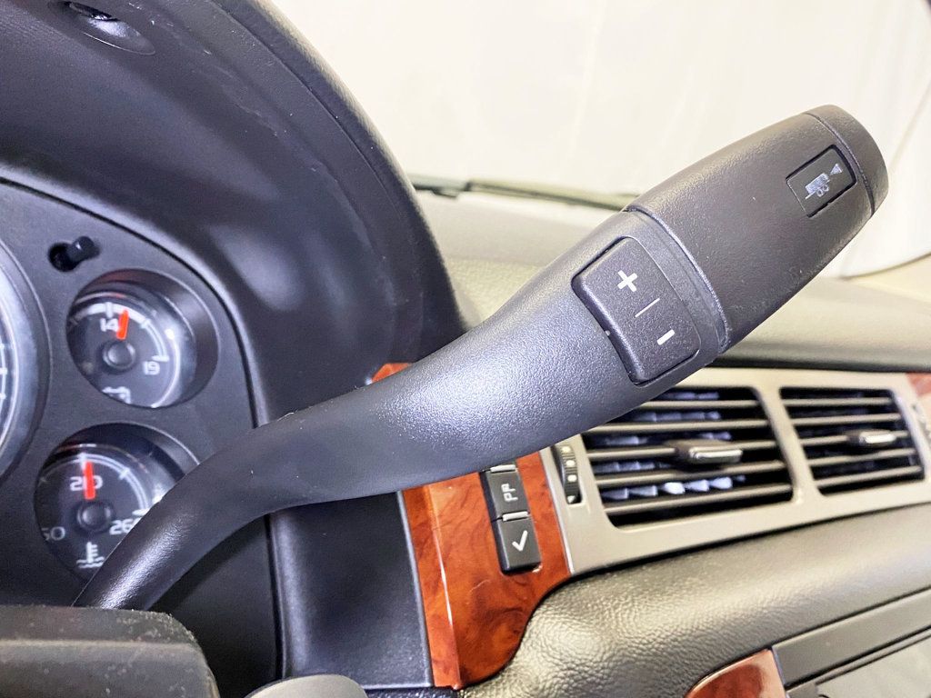 2012 Chevrolet Avalanche 4WD Crew Cab LT - 22909666 - 25