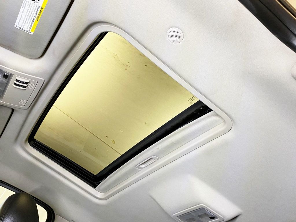 2012 Chevrolet Avalanche 4WD Crew Cab LT - 22909666 - 32