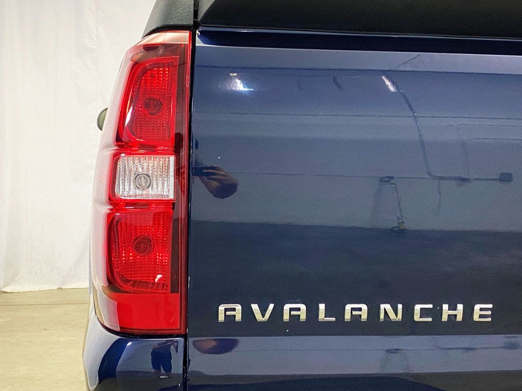 2012 Chevrolet Avalanche 4WD Crew Cab LT - 22909666 - 5