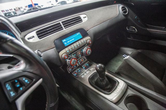 2012 Chevrolet Camaro 2dr Coupe ZL1 - 22958415 - 6