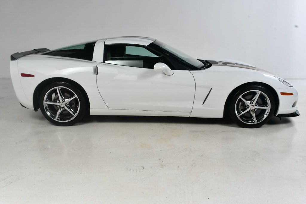 2012 Chevrolet Corvette Coupe 2LT photo 3