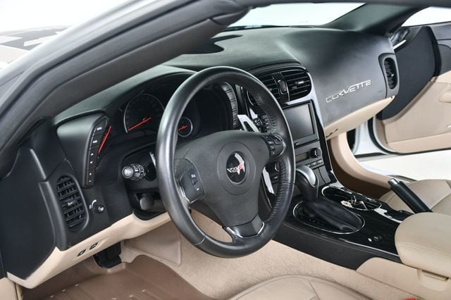 2012 Chevrolet Corvette 2dr Coupe w/2LT - 22944218 - 4