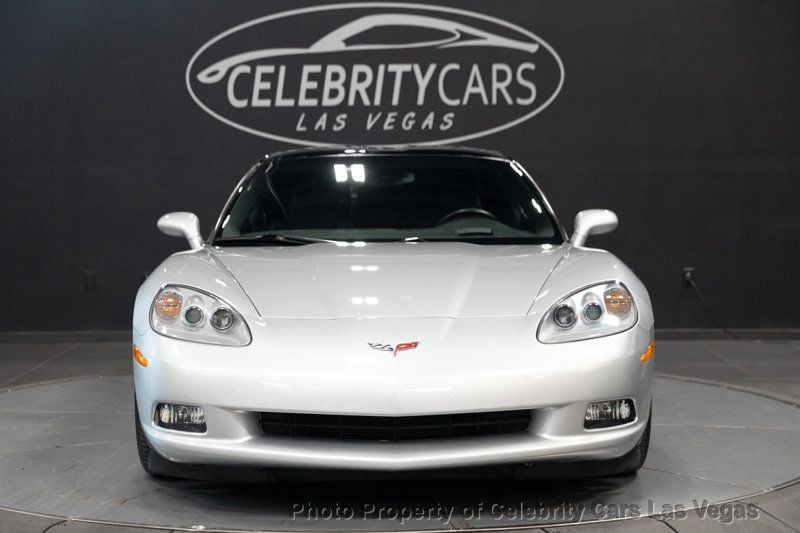 2012 Chevrolet Corvette 3LT, transparent roof,19" wheels, Leather, auto, Clean Carfax  - 22760745 - 5