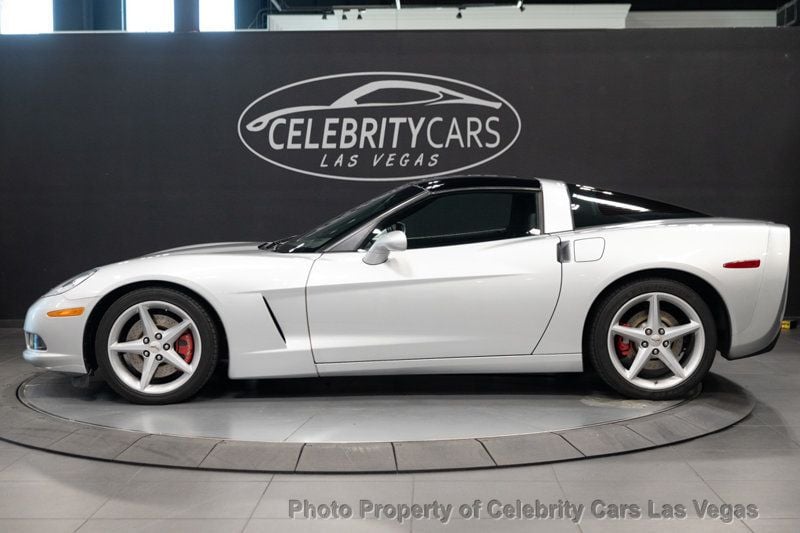 2012 Chevrolet Corvette 3LT, transparent roof,19" wheels, Leather, auto, Clean Carfax  - 22760745 - 6