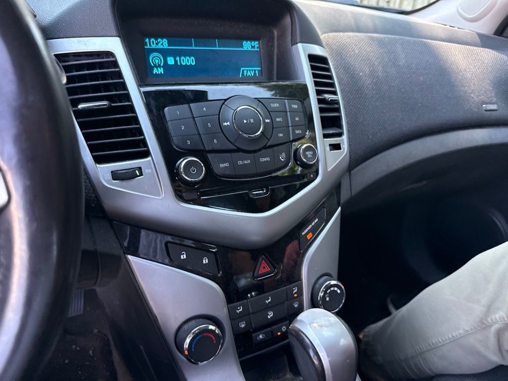 2012 Chevrolet CRUZE 4dr Sedan ECO - 23060322 - 9