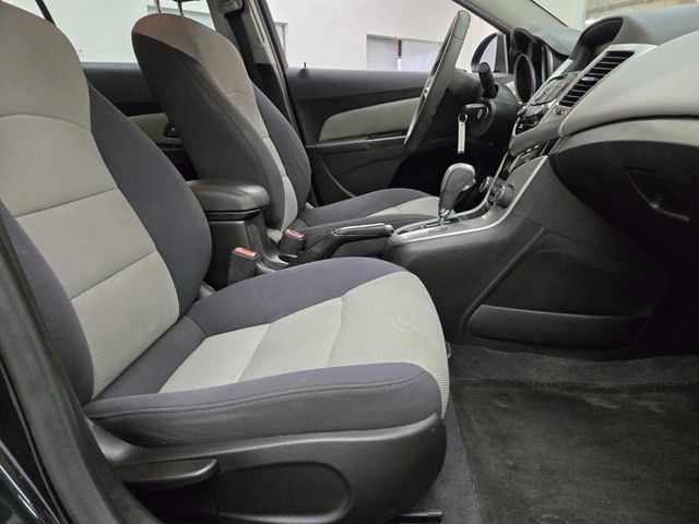 2012 Chevrolet CRUZE 4dr Sedan LS - 22937580 - 12