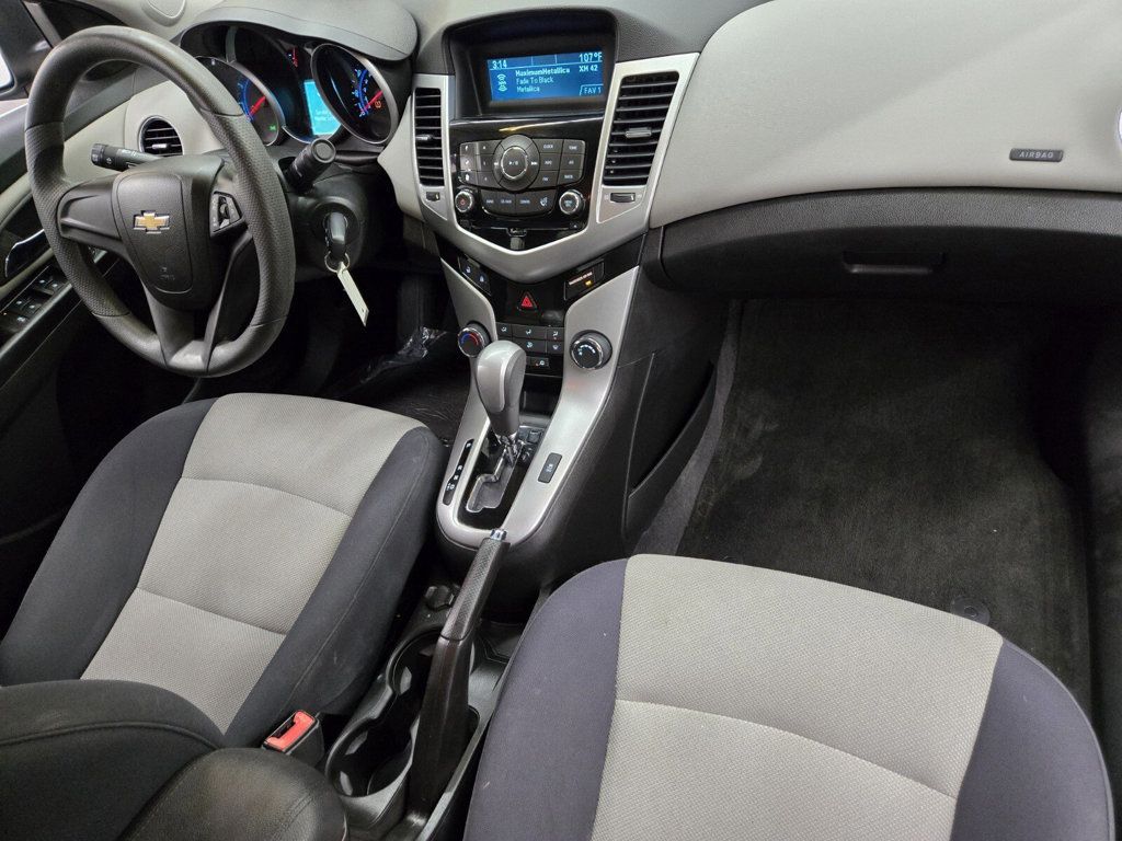 2012 Chevrolet CRUZE 4dr Sedan LS - 22937580 - 13