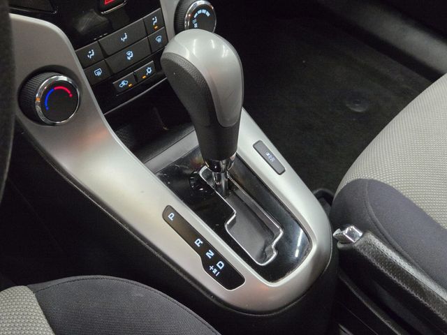 2012 Chevrolet CRUZE 4dr Sedan LS - 22937580 - 18