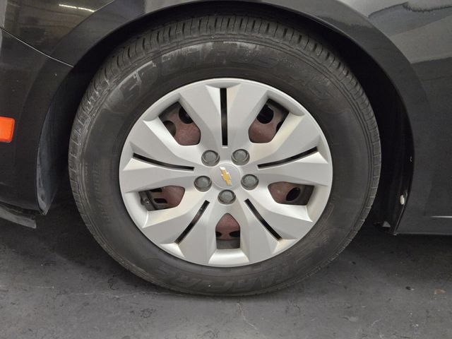 2012 Chevrolet CRUZE 4dr Sedan LS - 22937580 - 5