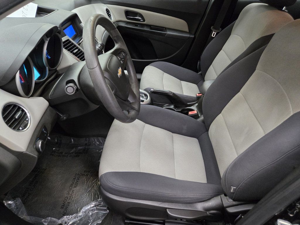 2012 Chevrolet CRUZE 4dr Sedan LS - 22937580 - 6