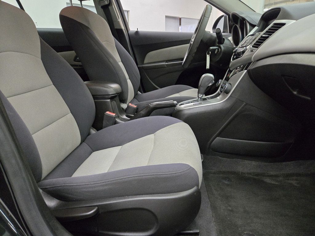 2012 Chevrolet CRUZE 4dr Sedan LS - 22940894 - 12