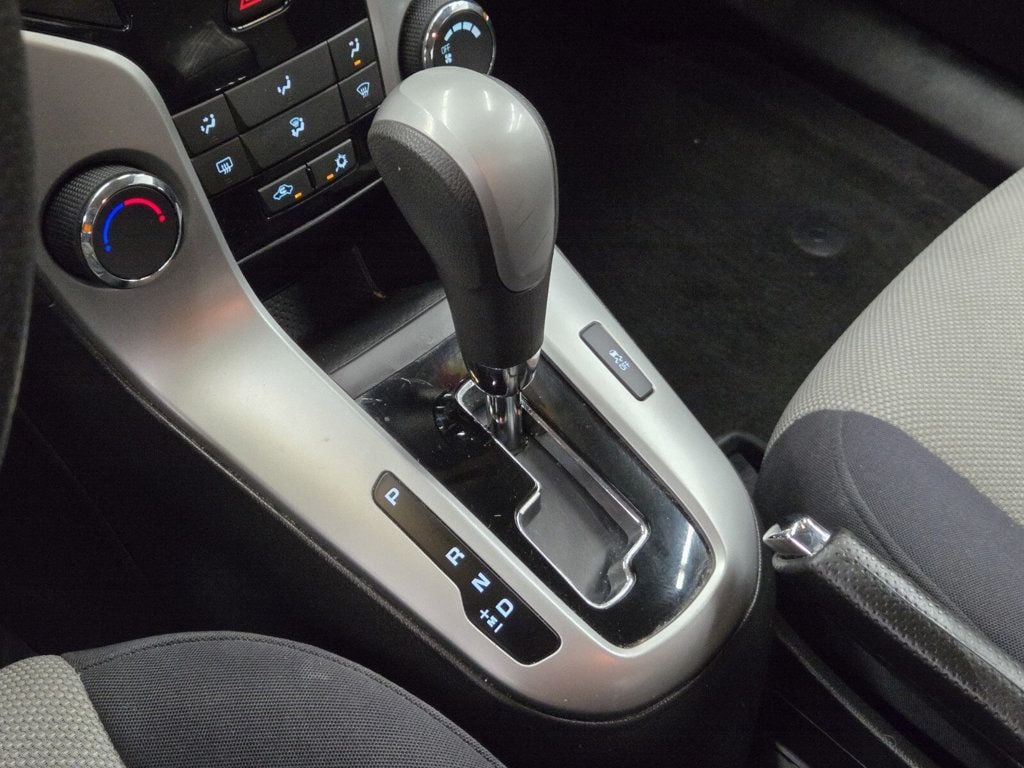 2012 Chevrolet CRUZE 4dr Sedan LS - 22940894 - 18