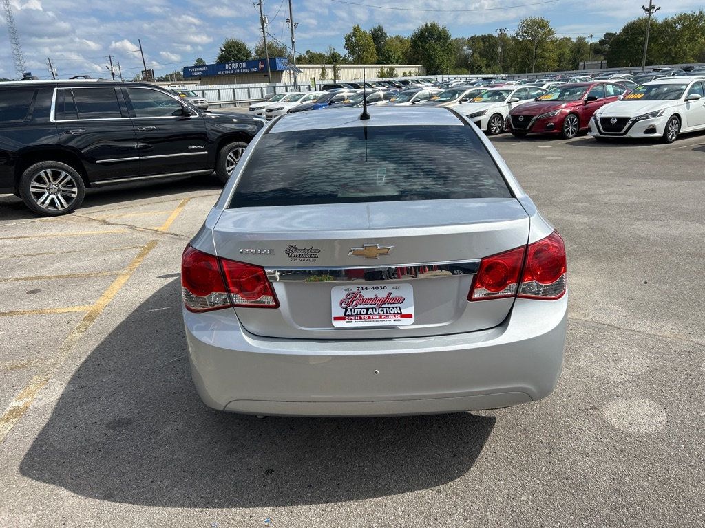 2012 Chevrolet Cruze LS photo 4