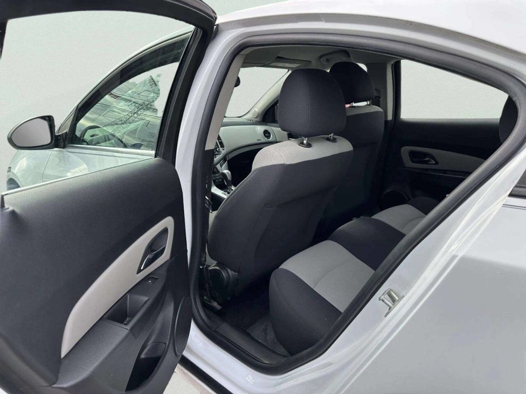 2012 Chevrolet CRUZE 4dr Sedan LS - 22958728 - 15