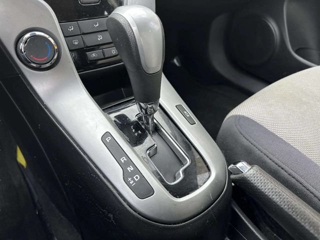 2012 Chevrolet CRUZE 4dr Sedan LS - 22958728 - 27