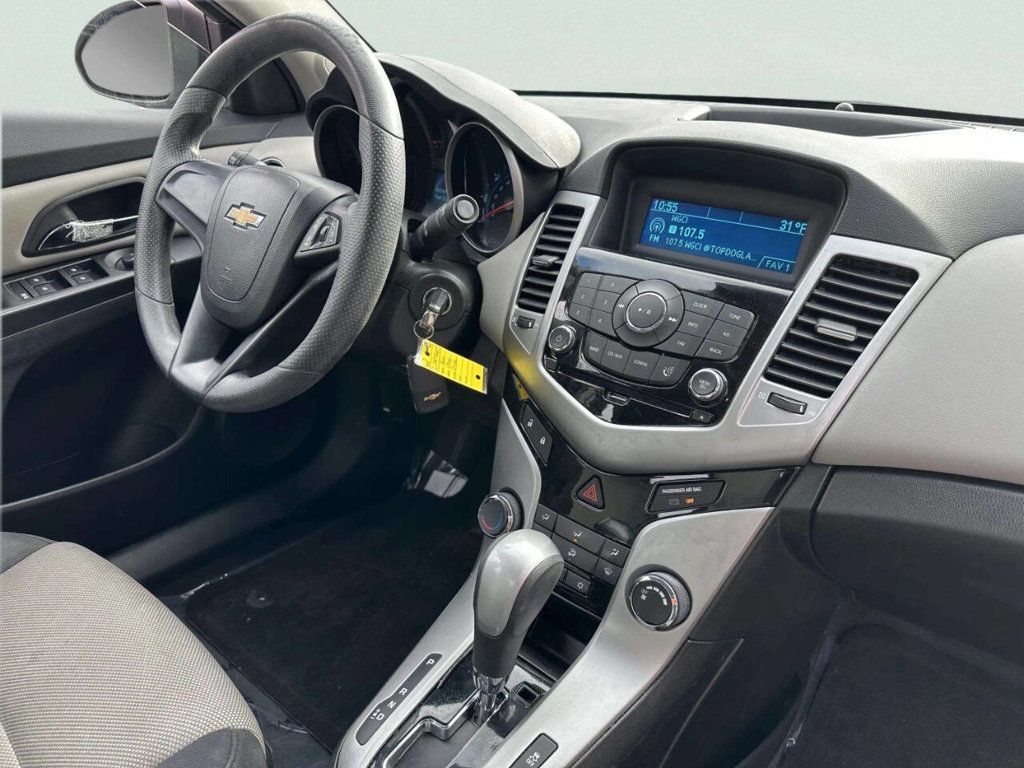 2012 Chevrolet CRUZE 4dr Sedan LS - 23028450 - 21