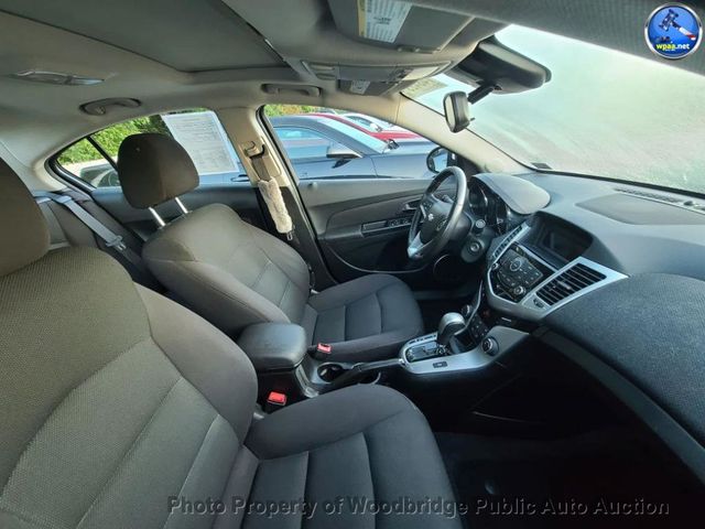 2012 Chevrolet CRUZE 4dr Sedan LT w/1LT - 23064054 - 9