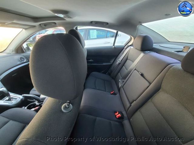 2012 Chevrolet CRUZE 4dr Sedan LT w/1LT - 23064054 - 8