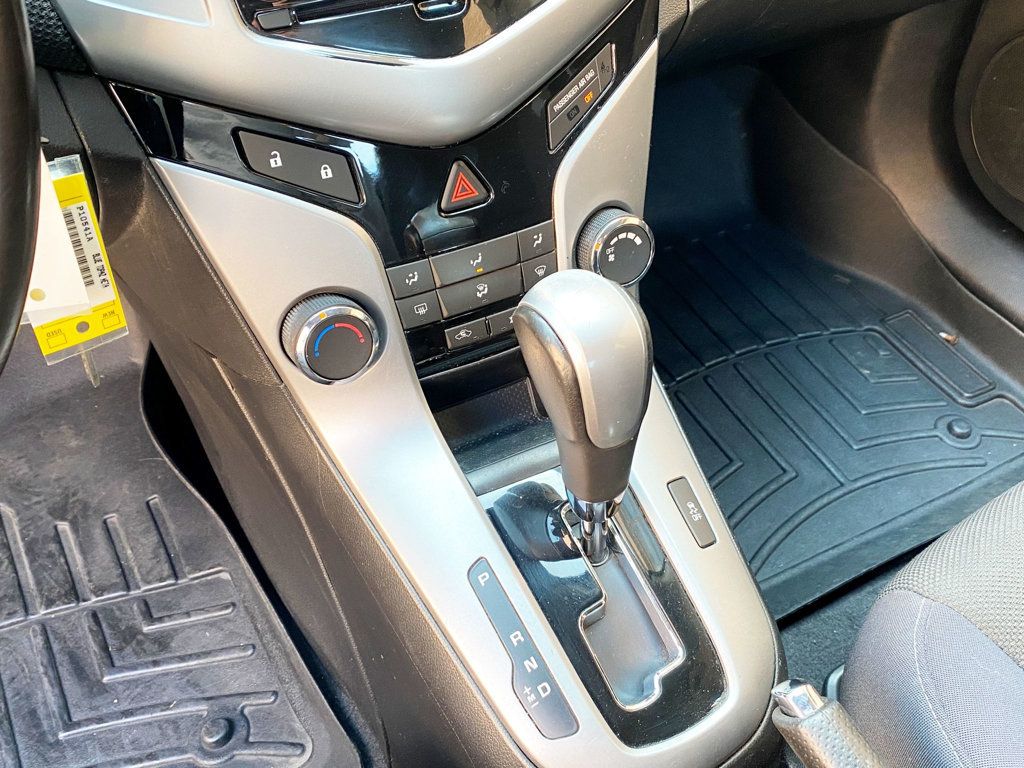 2012 Chevrolet CRUZE 4dr Sedan LT w/1LT - 23001300 - 11